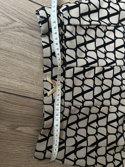 Кафяеа пола Valentino.