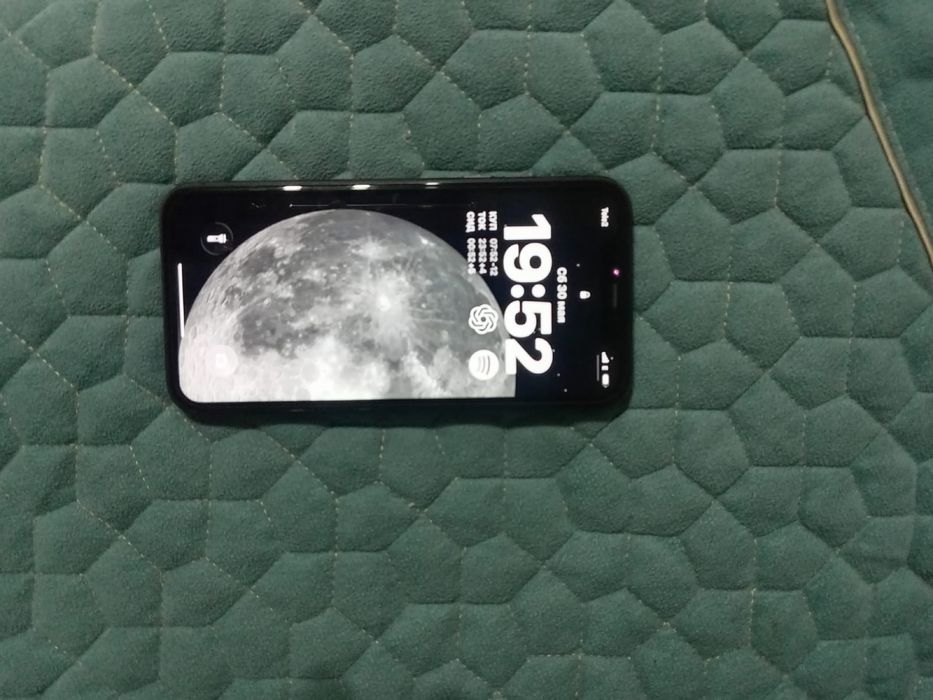 Iphone 11 гарантией