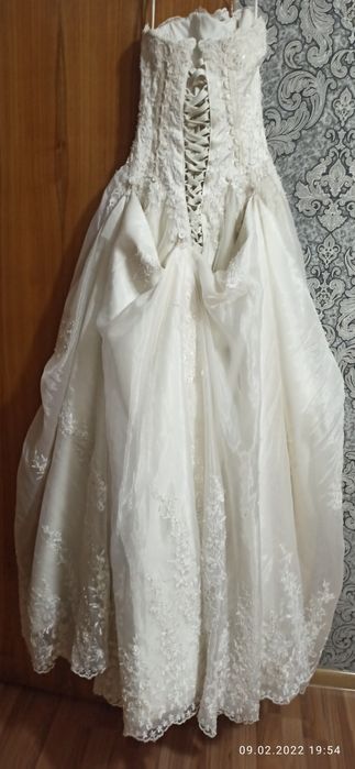 Свадебное платье