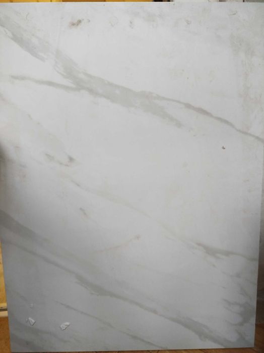 Продается кафель 600*600