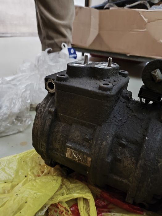 Компрессор кондиционера БМВ М43