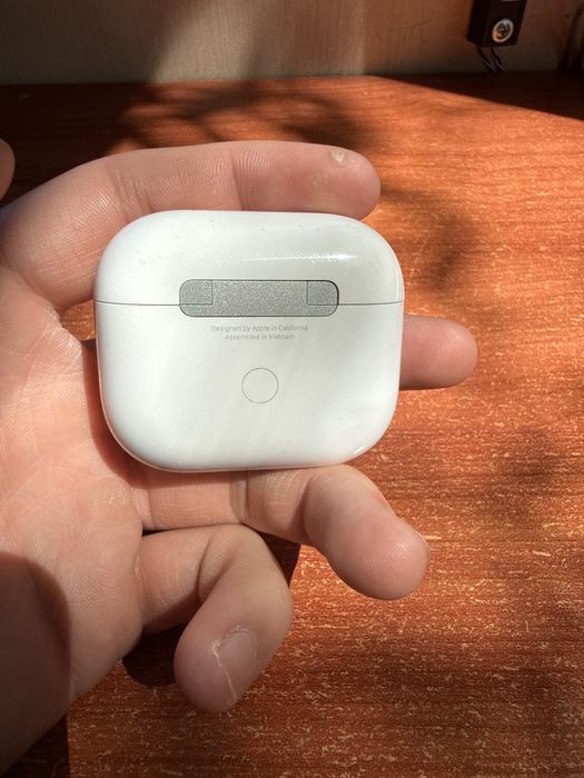 Air Pods 3 lighting