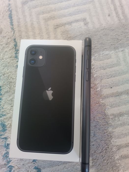 Продаю Айфон 11,64гб