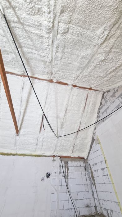 Izolatie Termica cu Spuma Poliuretanica