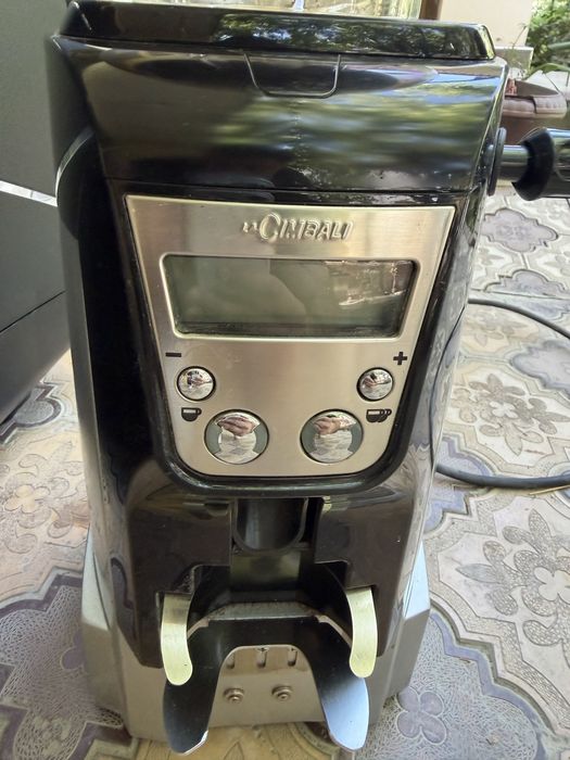 Nuovo Simonelle Appia 2 + kofe molka + muz apparat