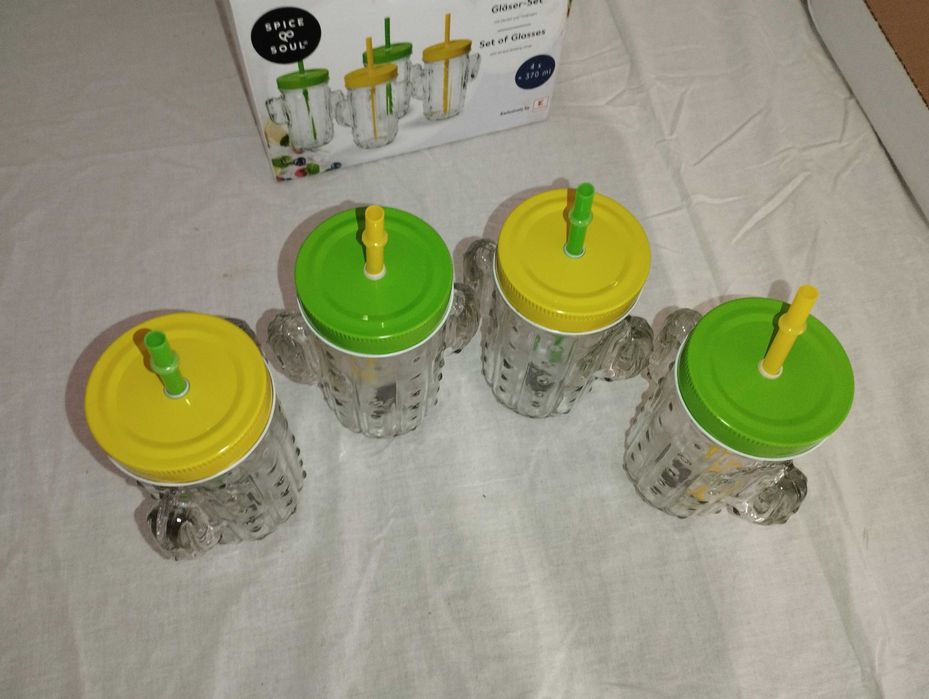 Чаши Cacti - кактуси 370мл с капаче и сламка