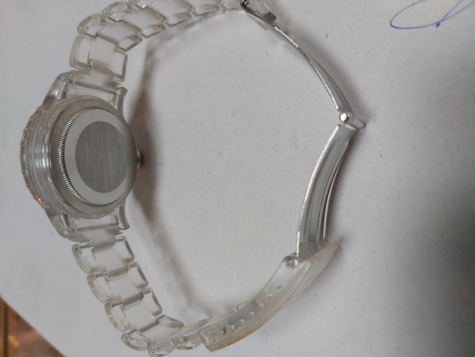 Ceas cu Data Antiacvatic