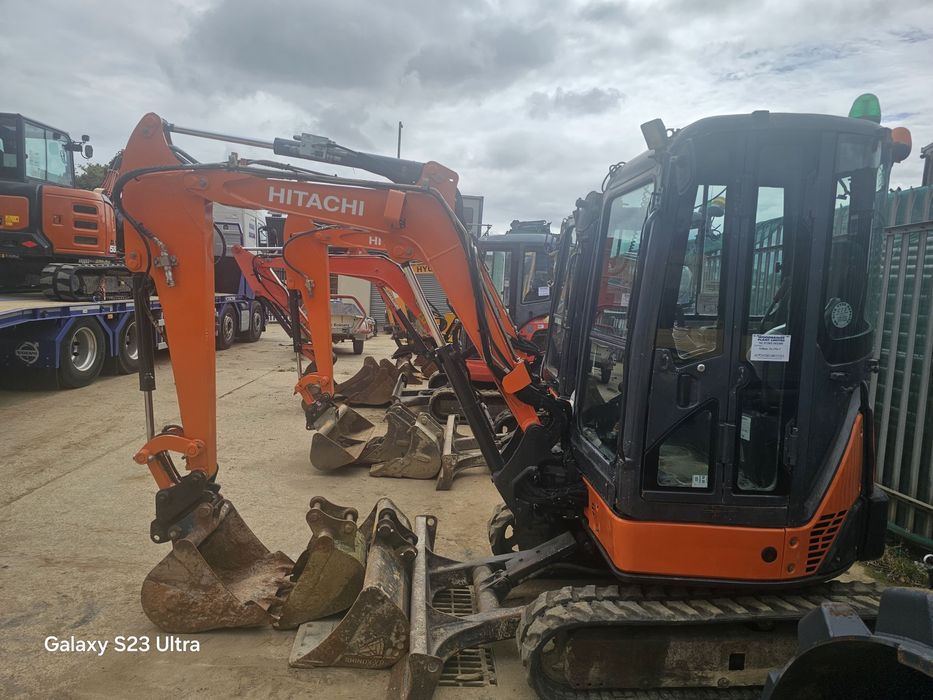 Excavator de închiriat 3tone  in judetul Suceava