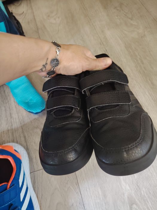 Adidas Sneakers Tens aur junior