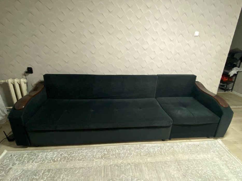Продам диван в отличном состоянии.
