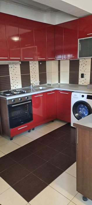 Închiriere apartament 3 camere