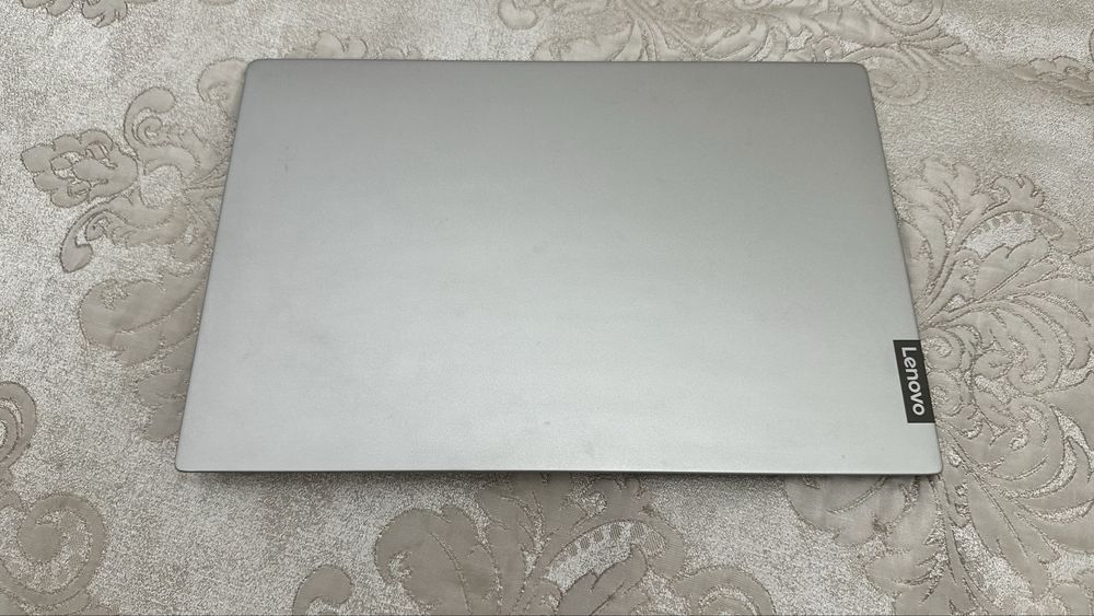 Продам ноутбук Lenovo IdeaPad S340-15API