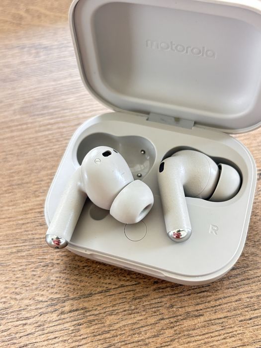 Motorola Moto Buds Plus Flute