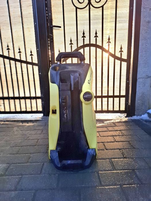 Vând aparat cu presiune K7 full control plus DEFECT