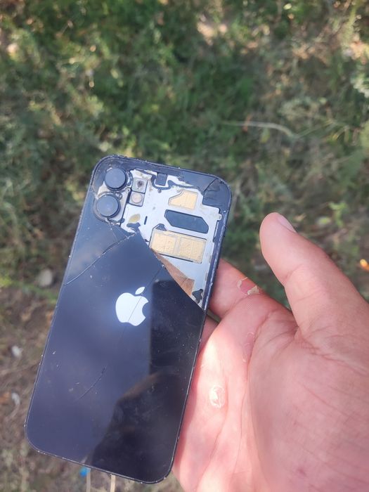 iPhone 12 128гб 100