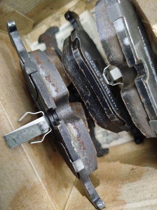 Чисто нови накладки за БМВ е46