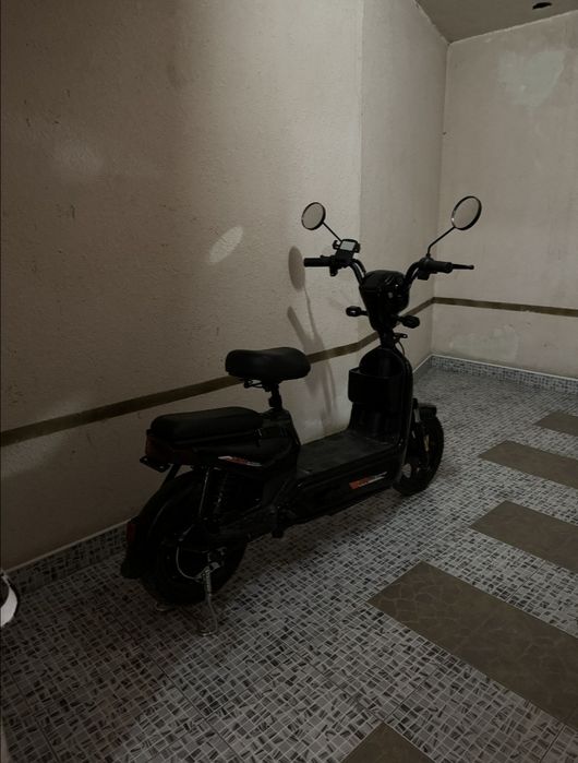 Skuter bonvi sotiladi