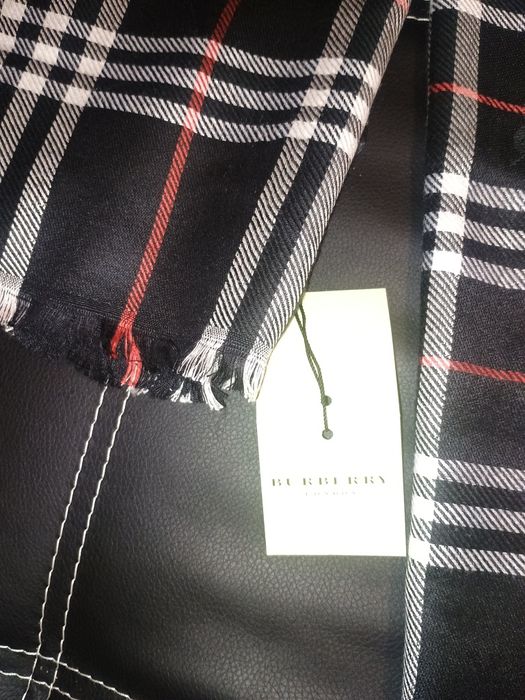 Fulare bărbați  model BURBERRY London