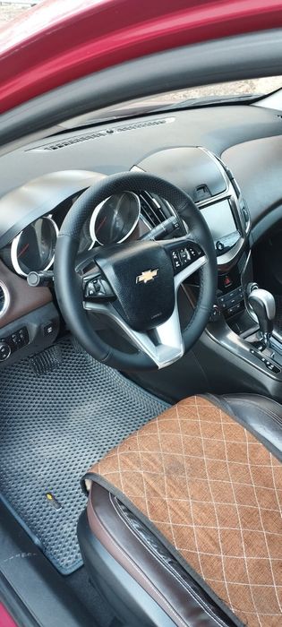 Шевроле Круз 2013 года