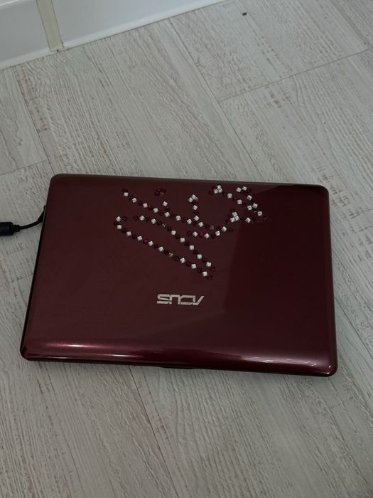 Нэтбук Asus intel atom