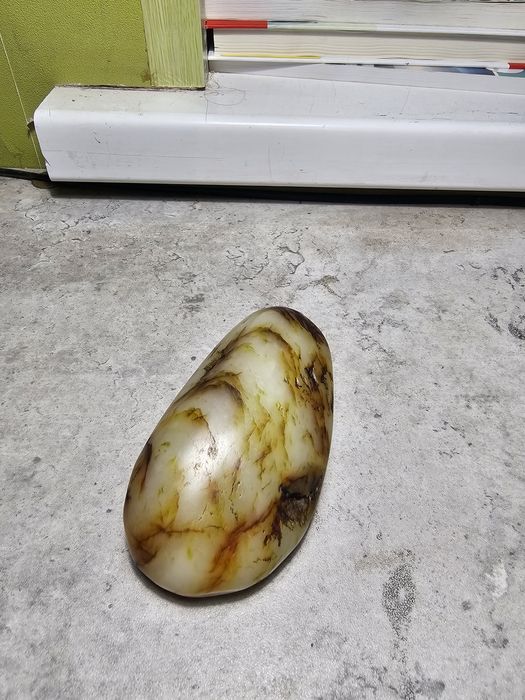 Продам хотанский нефрит