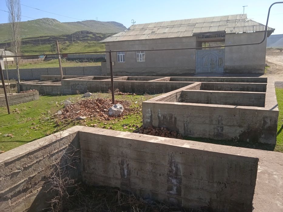 Uchaska tayyor fundamenti