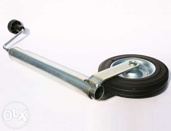 Скоба за опорно колело на туристическо ремарке