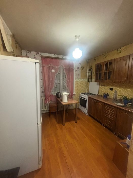 Продам 4 комн нов план.20 м-н