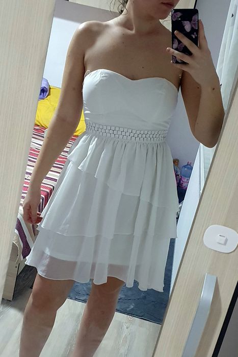 VÂND rochii de ocazie