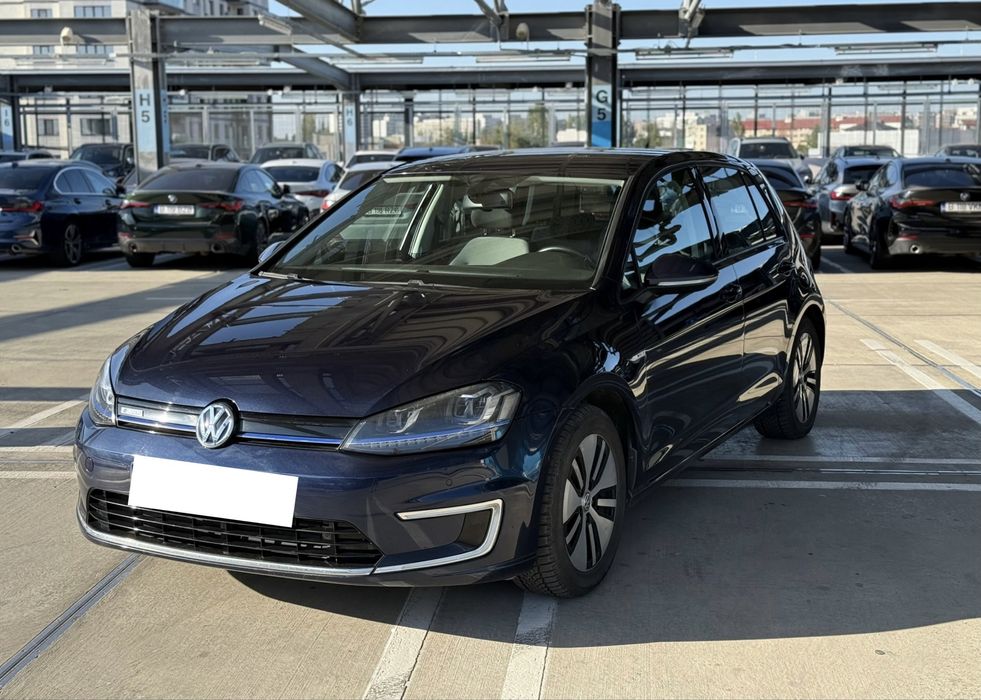 VW Golf Electric - discreta, economica, 15 bani/km, impozit mic, parcare gratuita
