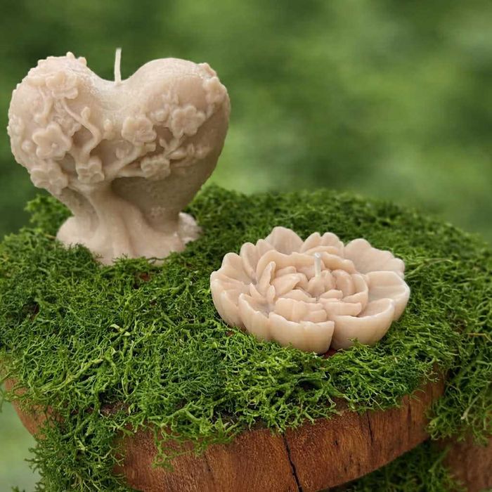 Масивно дърво с ароматни свещи