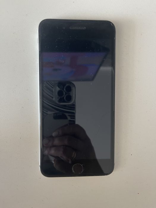Iphone 8+ в отличном состоянии