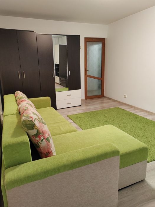 Închiriez apartament 2 camere - Bd. Roman  Mușat