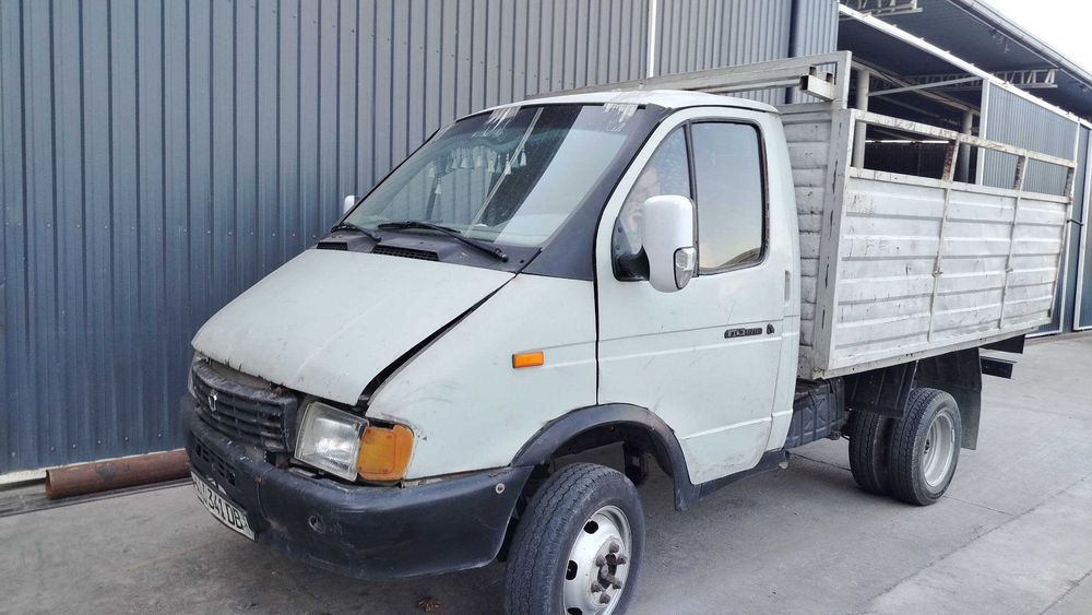 Gazel 2410 sotiladi
