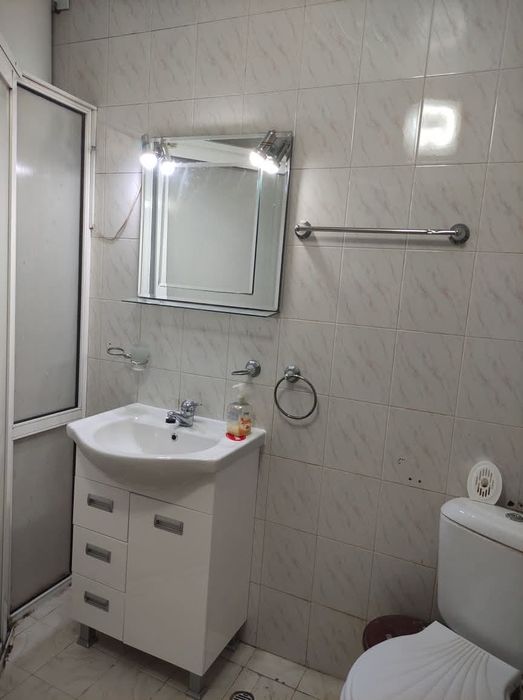 Давам под наем двустаен апартамент в нова кооперация