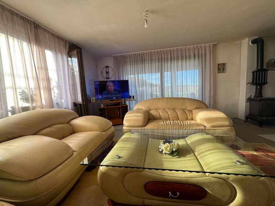 Масивна холна гарнитура от еко кожа