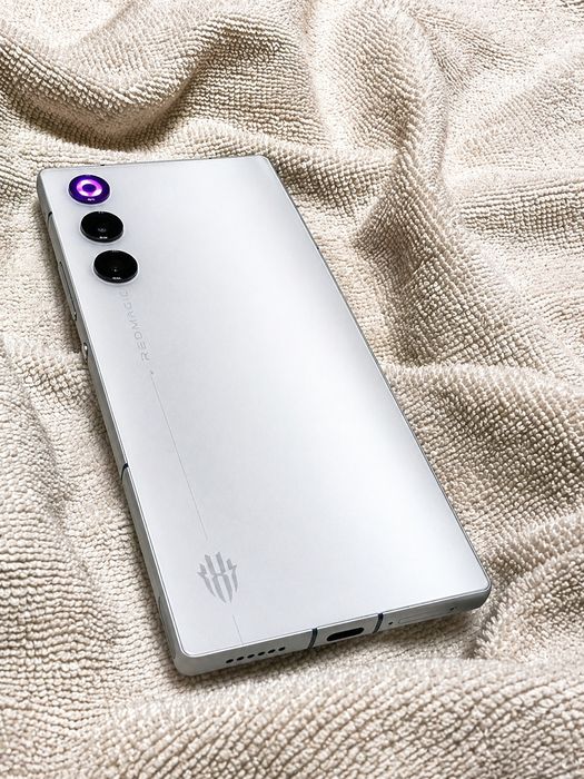 • RedMagic 10 Air
