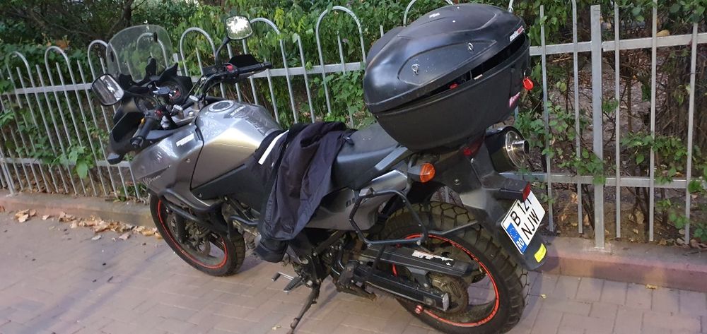 Suzuki dl 650 v strom 2007 stare excelenta