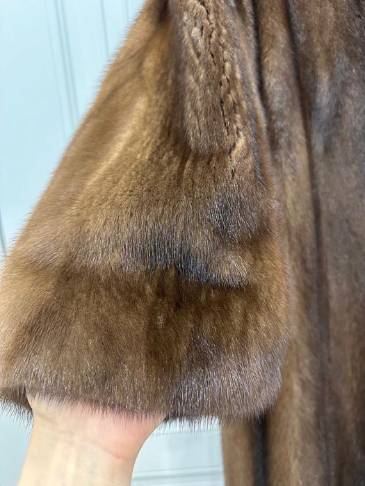 Продам норковую шубу
