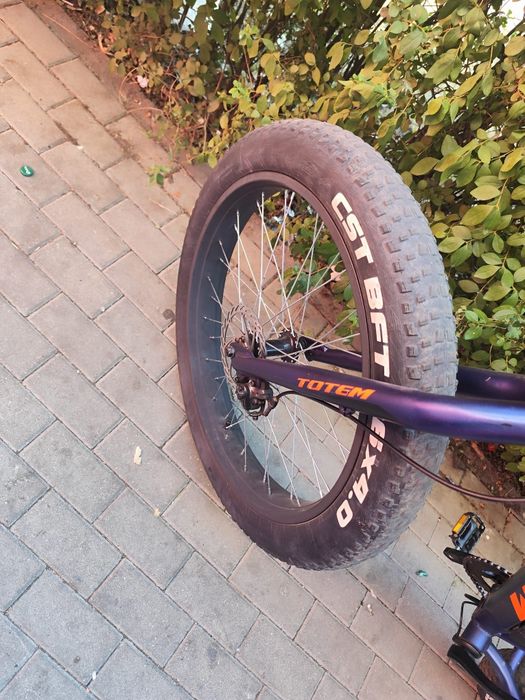 Vând bicicleta electrica totem