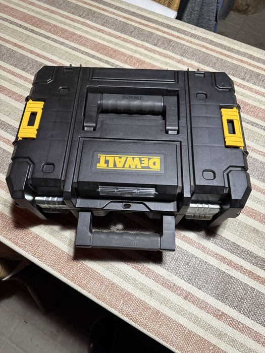Polizor unghiular dewalt cu cutie stak