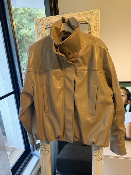 Якета и жилетка на марките Zara и Mango