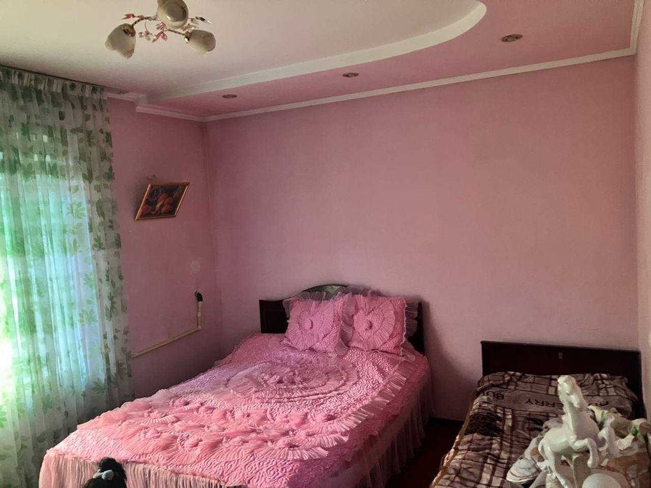 Ховли уй Гулистон шахрида