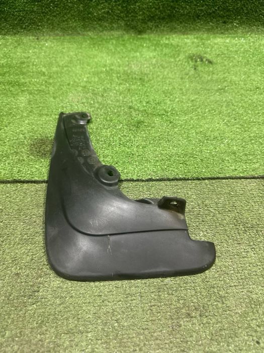 Бризгавик Toyota RAV4