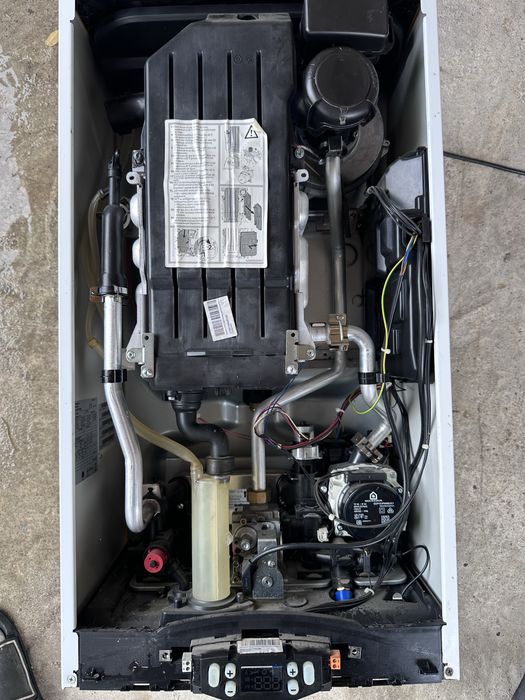 Centrala termica pe gaz in condensare, Ariston HS Premium EU2 24