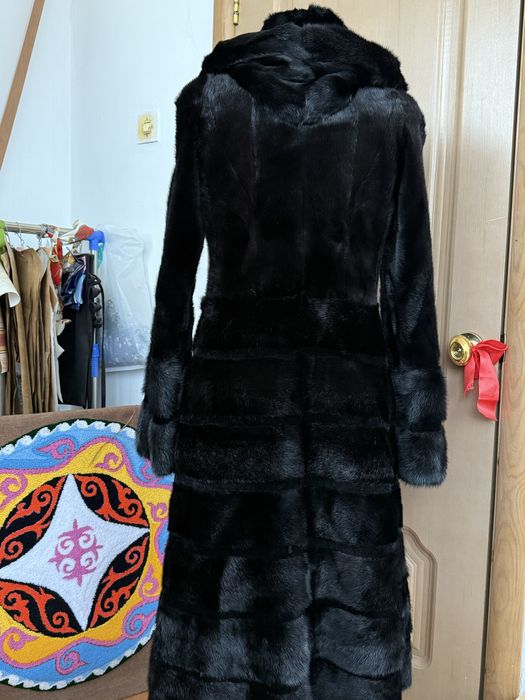 Продам норковую шубу