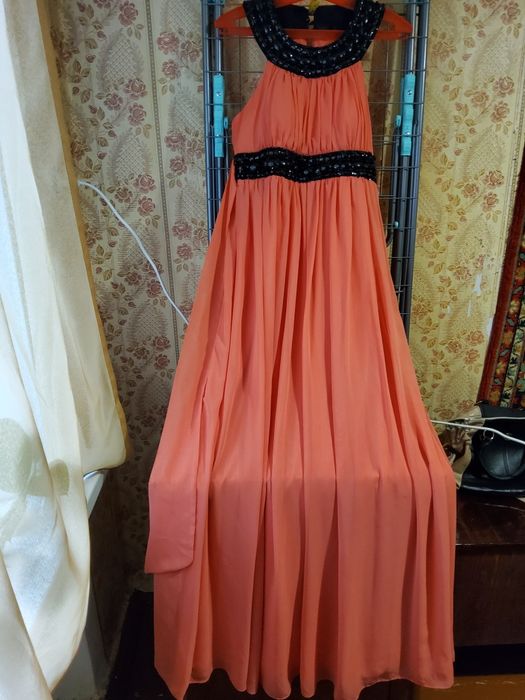 Платье вечернее с лейблом