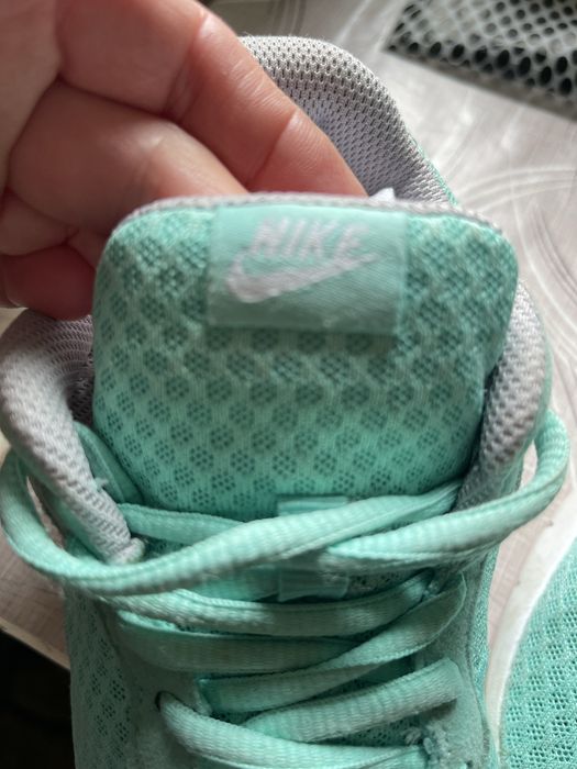 Vand adidasi nike marimea 36