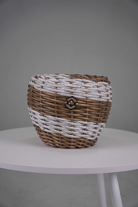 Кашпо мечты: ручная работа из ротанга