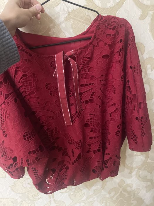 Распродажа!!! Срочно!!! Очень красивая красная кофточка